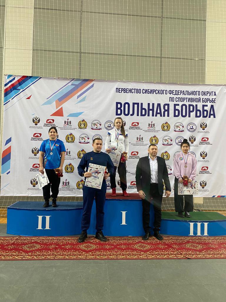 Закончилось Первенство СФО по вольной борьбе В Новосибирске
