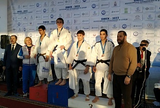Дзюдоисты Школы завоевали 3 медали Всероссийского турнира в Омске