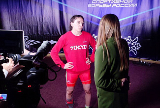 В Каспийске на чемпионате России состоялись финальные поединки по женской борьбе