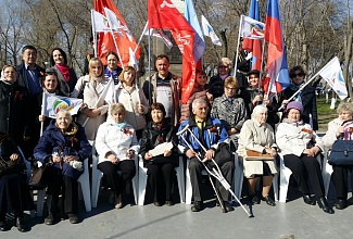 Наша школа приняла участие в митинге, посвященном празднованию 71-й годовщины Победы в Великой Отечественной войне.