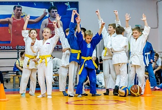 Спортивный праздник «Быстрее! Выше! Сильнее!»