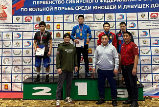 Первенство СФО по вольной борьбе среди юношей и девушек до 16 лет в Назарово