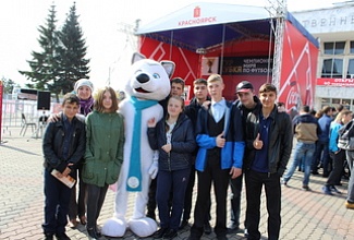 В Красноярск привезли Кубок чемпионата мира по футболу