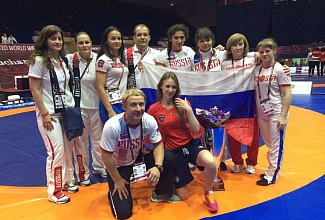 Ханум Велиева и Мария Матюшенко завоевали бронзовые медали на первенстве Европы по спортивной борьбе.